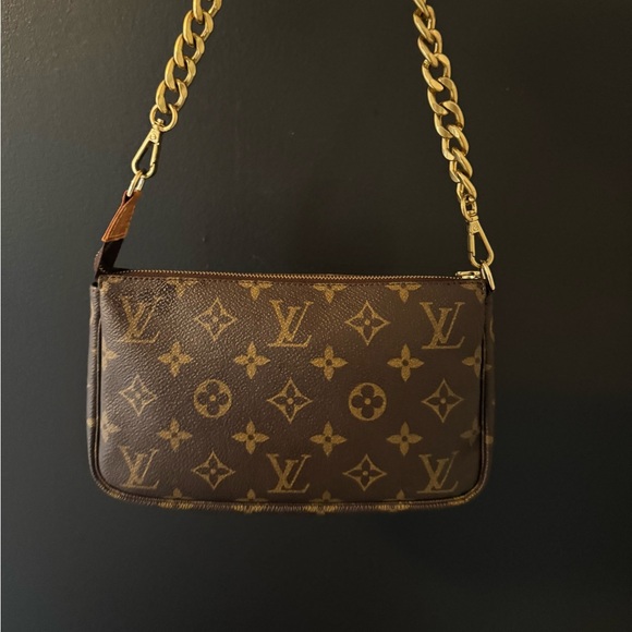 Louis Vuitton Monogram Pochette Accessories - Picture 1 of 17